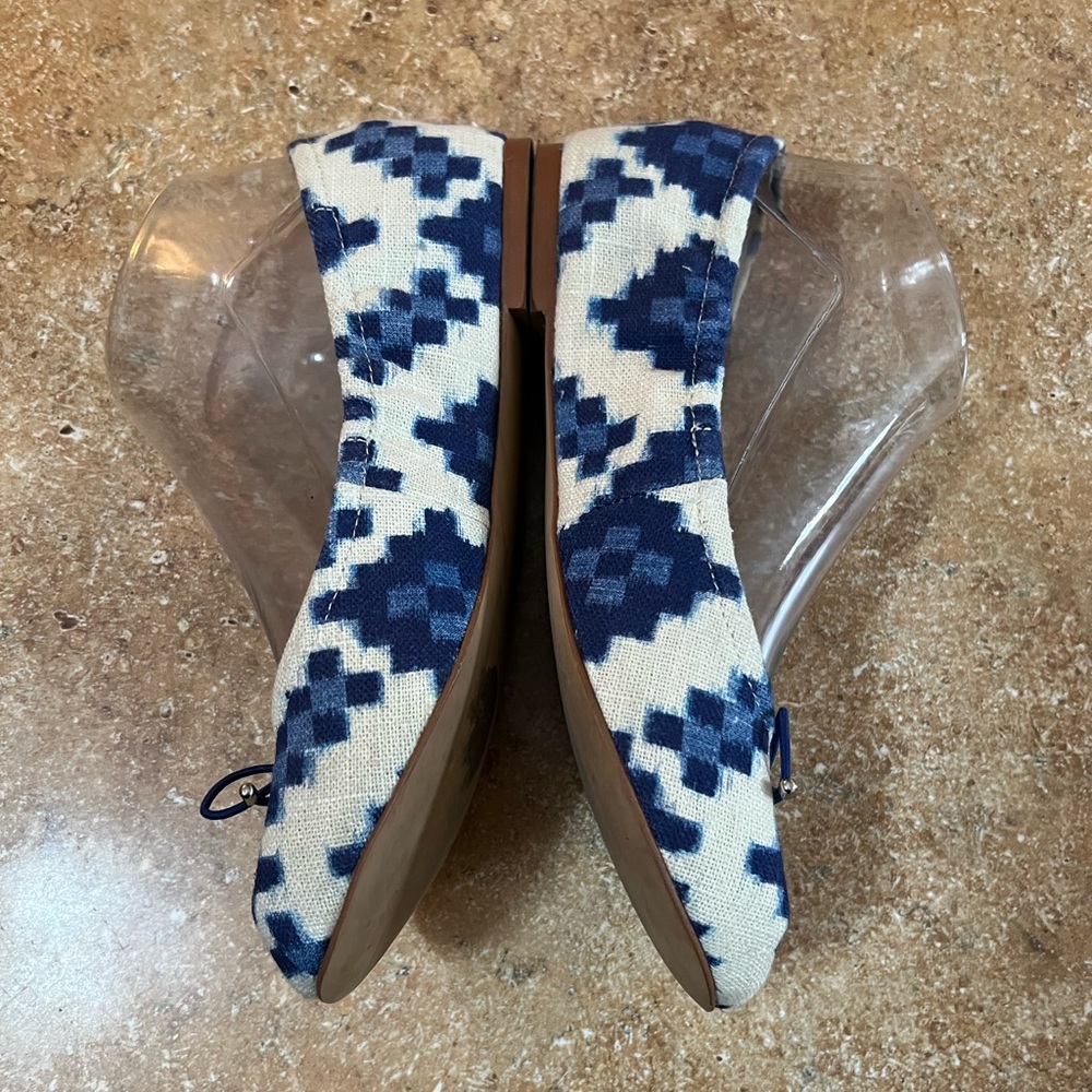 Sam Edelman Felicia Ballet Flat Blue/White Okat Print Size 6.5M - Picture 2 of 9